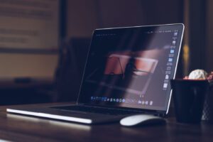 Read more about the article Top 10 Laptops for Bloggers in 2025: The Ultimate Guide